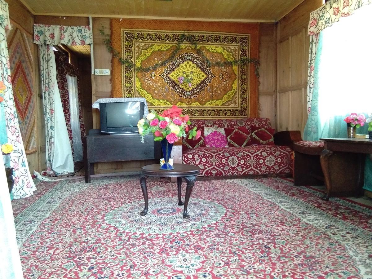 Houseboat - City Of Kashmir Hotel Srīnagar Eksteriør billede